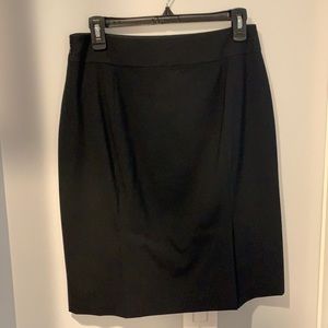 Banana Republic Women’s Suiting Black Pencil Skirt